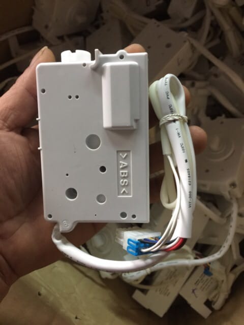 Giá Thay Motor Làm Đá Tủ Lạnh Hitachi Tại Hà Nội Mới Chính Hãng – Hỗ Trợ Sửa Chữa Thay Thế Tại Nhà