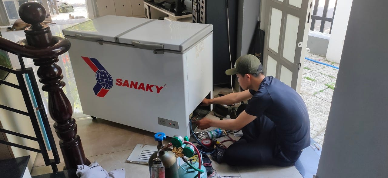 Sửa Tủ Đông, Sửa Tủ Mát Sanaky Tại Hà Nội – Giá Rẻ, Sửa Ngay Tại Nhà .