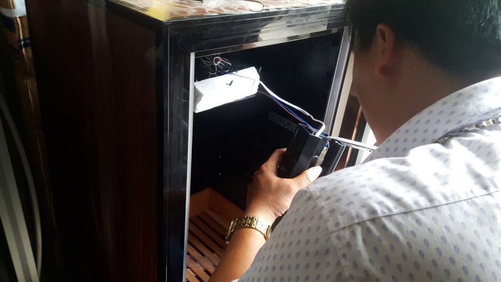 Sửa Tủ Xì Gà (Cigar) – Sửa Tủ Bảo Quản Thuốc Cigar Tại Hà Nội